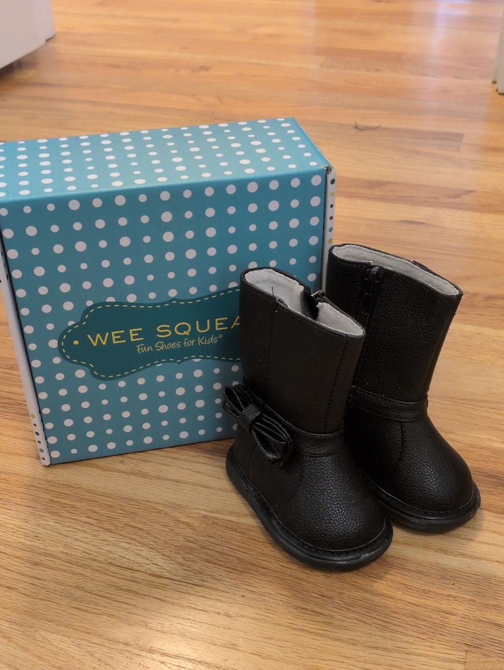 Wee Squeak Bow Boots